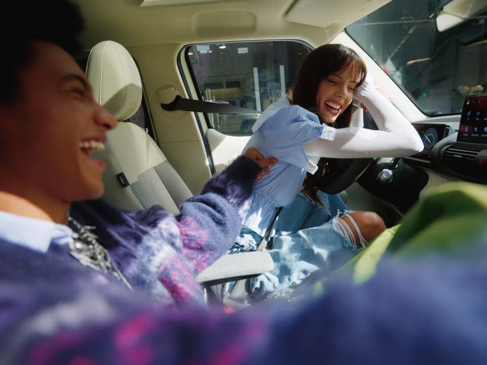 Електрифицирачки перформанси.